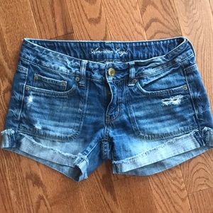 American Eagle size 6 distressed midi shorts